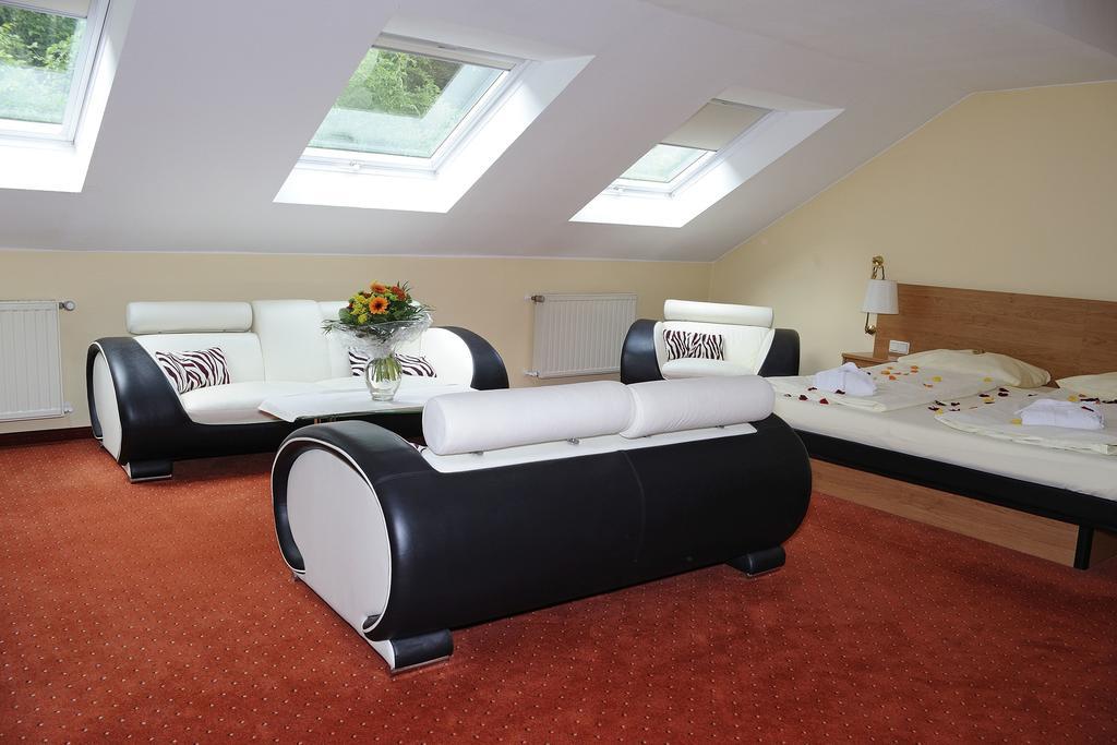 Hotel Schlangenbader Hof Quarto foto